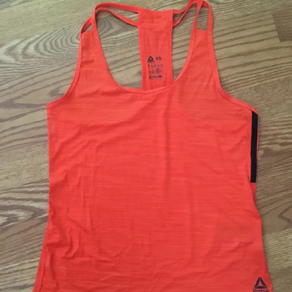Reebok tank size xs